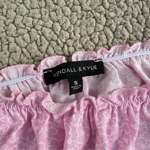 Kendall and Kylie Pink Floral Crop Top - Picture 2 of 3